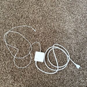 2009 Apple MacBook Charger